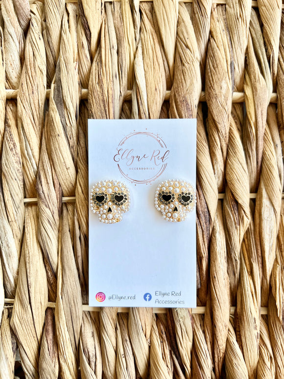 Pearl skull earrings